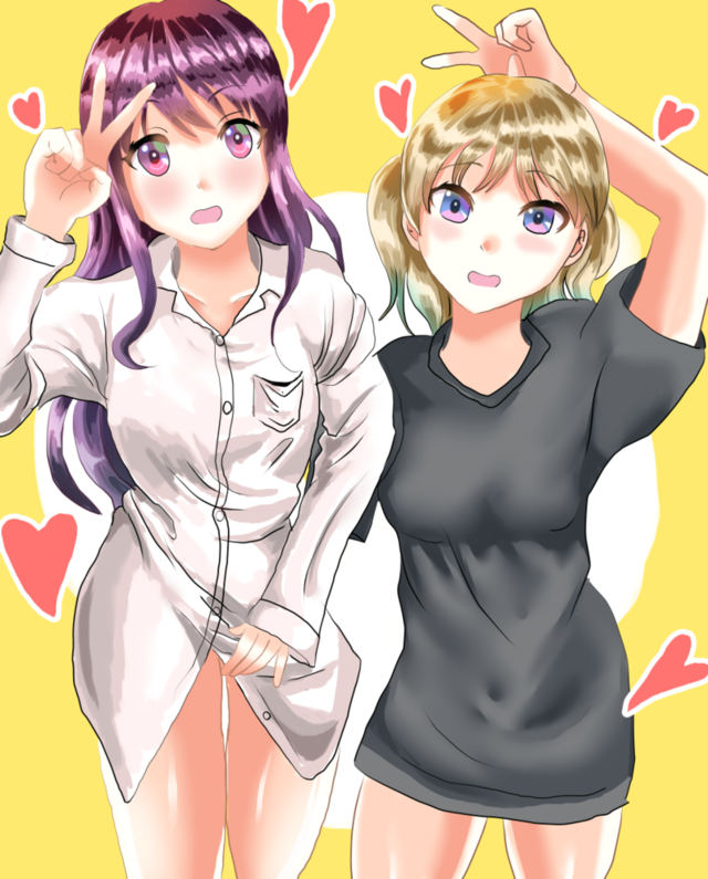 女の子のTシャツ、Yシャツ姿
